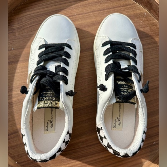 Vintage Havana White Star Sneakers - Picture 9 of 13